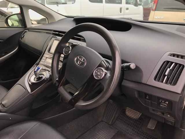 TOYOTA PRIUS 2013