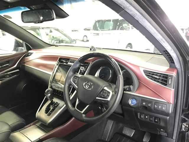 TOYOTA HARRIER 2018