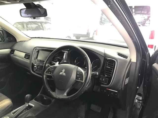 MITSUBISHI OUTLANDER 2013