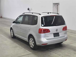 Заказать VOLKSWAGEN GOLF TOURAN