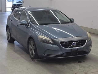 VOLVO V40 2013