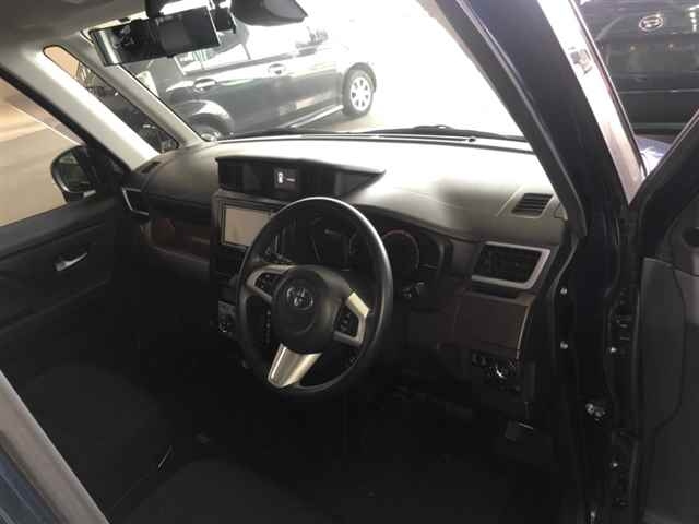 TOYOTA ROOMY 2018
