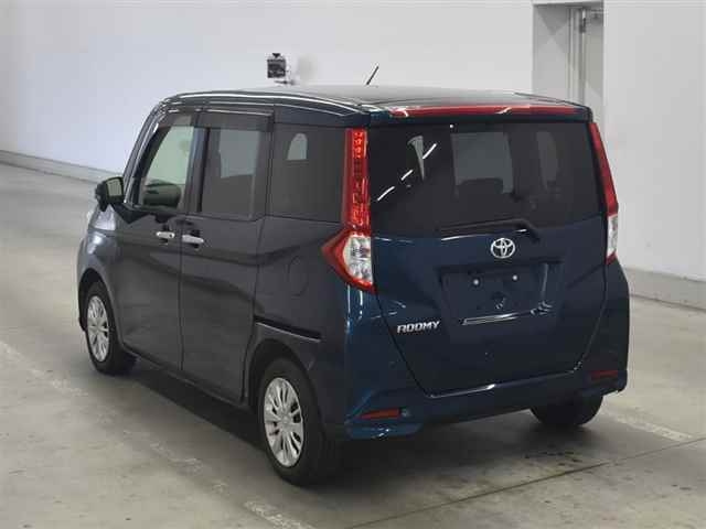 TOYOTA ROOMY 2018