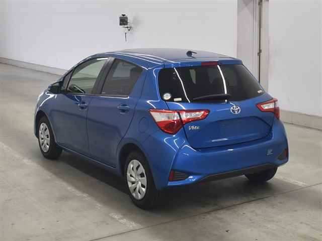 TOYOTA VITZ 2019