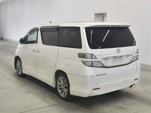 TOYOTA VELLFIRE 2010
