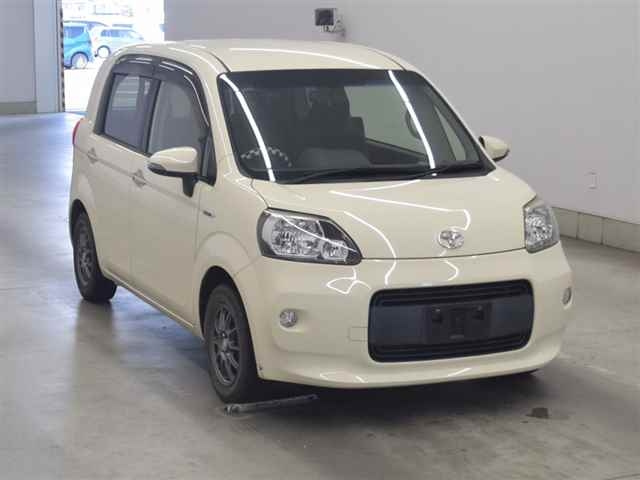 TOYOTA PORTE 2014