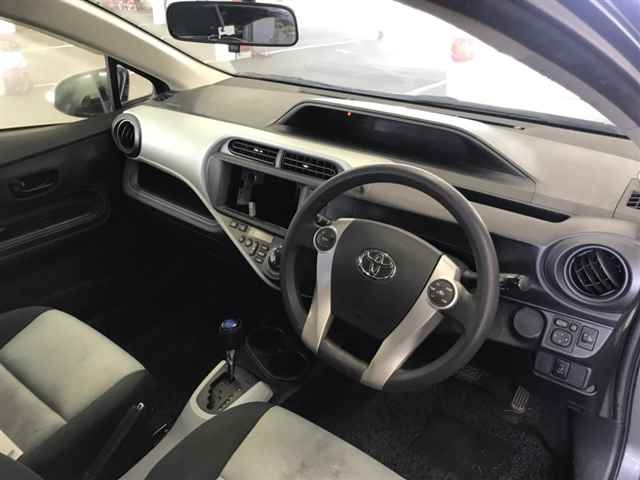 TOYOTA AQUA 2014
