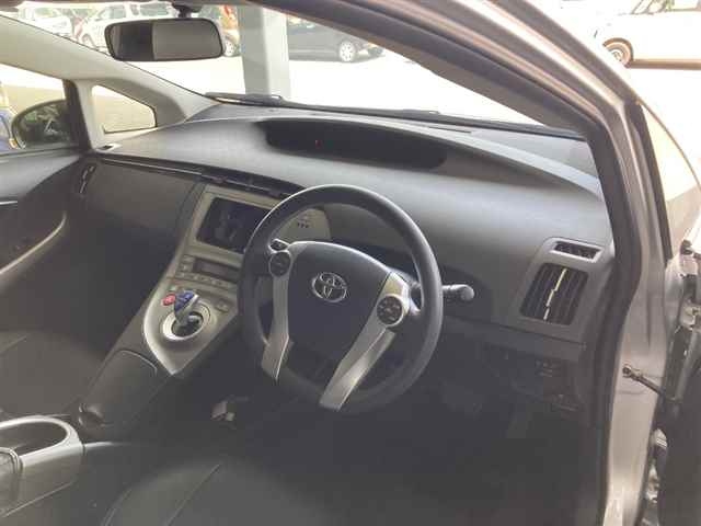 TOYOTA PRIUS 2014