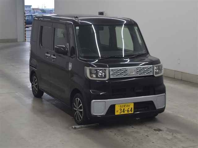 DAIHATSU WAKE 2014