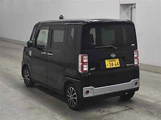 DAIHATSU WAKE 2014