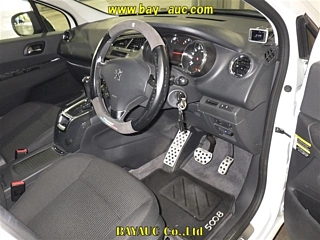 PEUGEOT 5008 2015