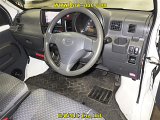 DAIHATSU HIJET VAN 2011