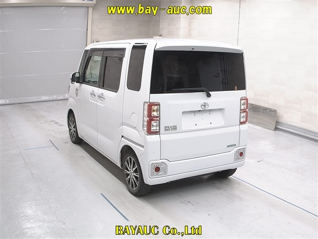 TOYOTA PIXIS MEGA 2022