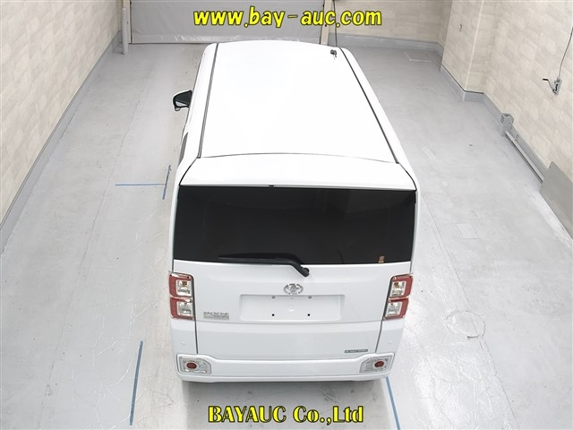 TOYOTA PIXIS MEGA 2022