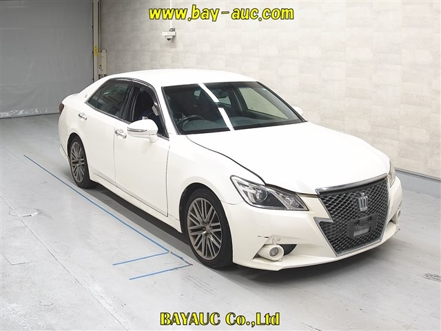 TOYOTA CROWN 2013