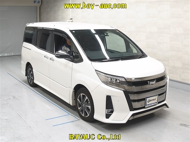 TOYOTA NOAH 2020