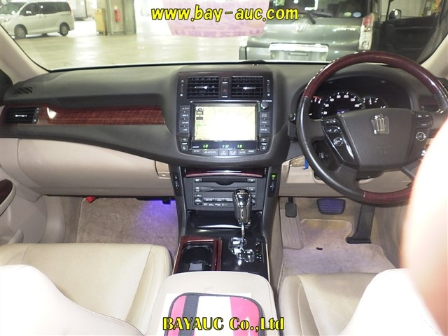 TOYOTA CROWN 2009