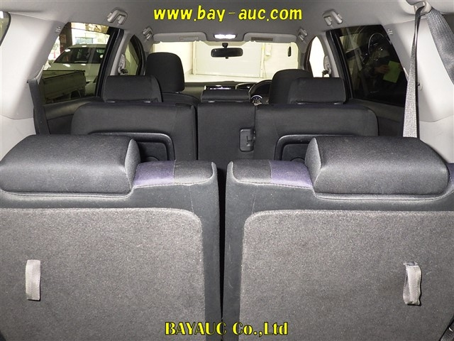 TOYOTA WISH 2013