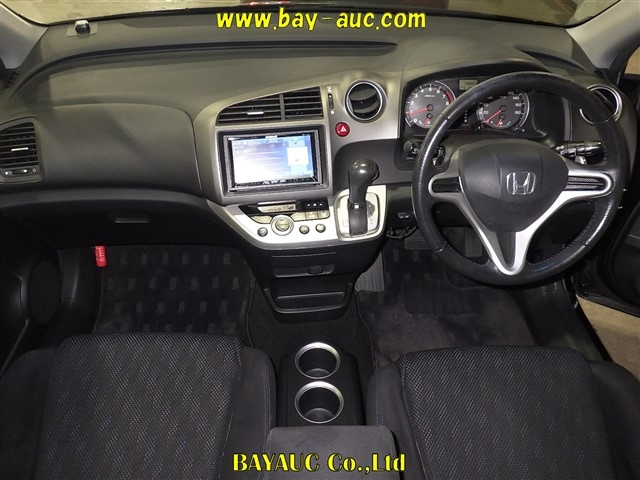 HONDA STREAM 2012
