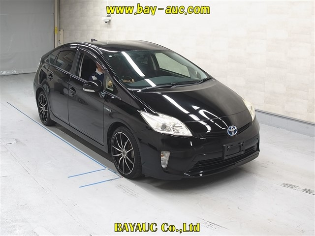 TOYOTA PRIUS 2012