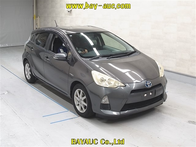 TOYOTA AQUA 2012
