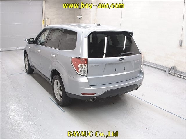 SUBARU FORESTER 2011