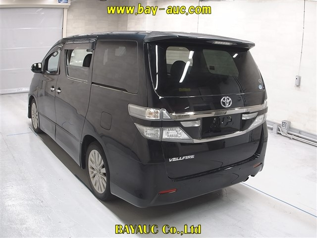 TOYOTA VELLFIRE 2011