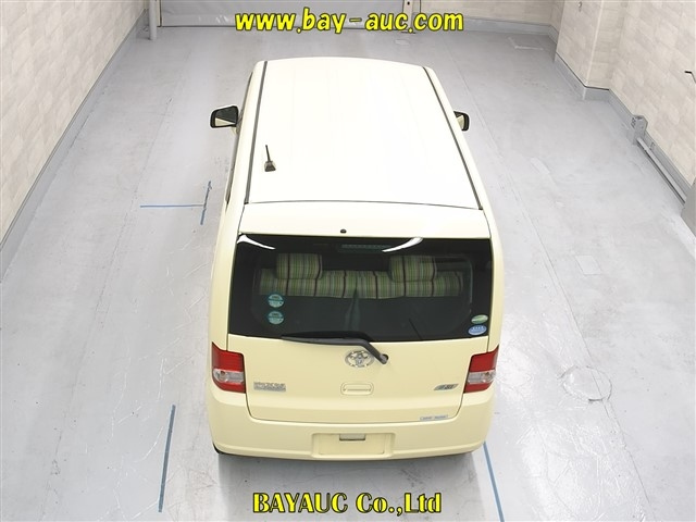TOYOTA PIXIS SPACE 2012