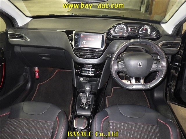 PEUGEOT 2008 2017