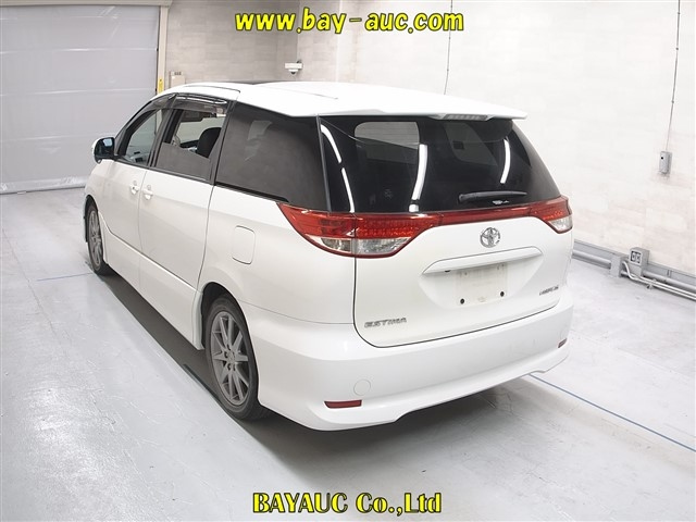 TOYOTA ESTIMA 2010