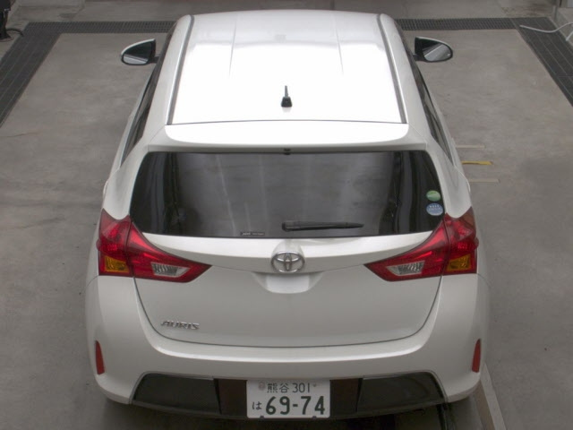 TOYOTA AURIS 2015