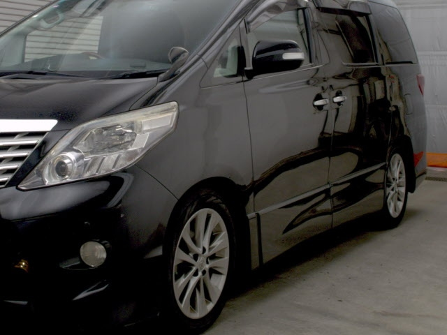 TOYOTA ALPHARD 2011