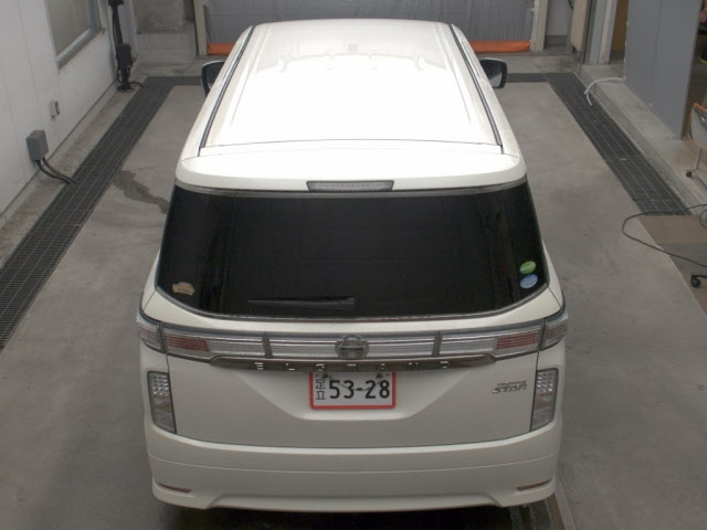 NISSAN ELGRAND 2017