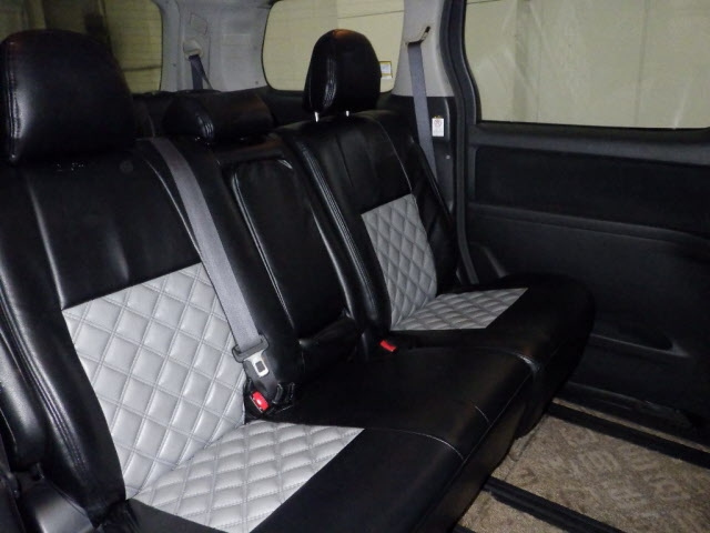 TOYOTA VELLFIRE 2008