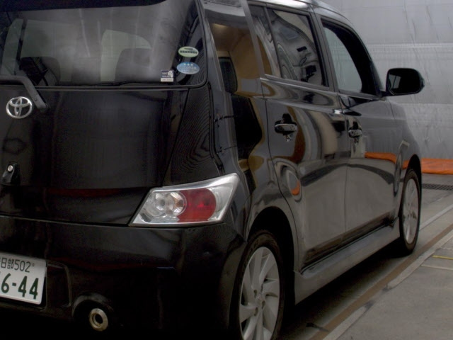 TOYOTA BB 2010