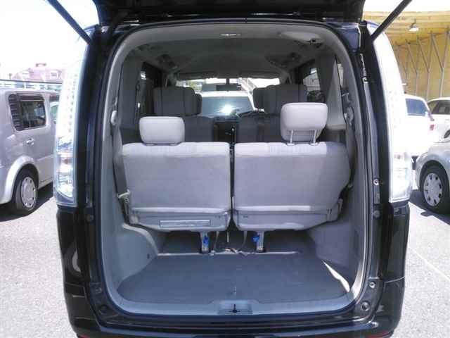 NISSAN SERENA 2013
