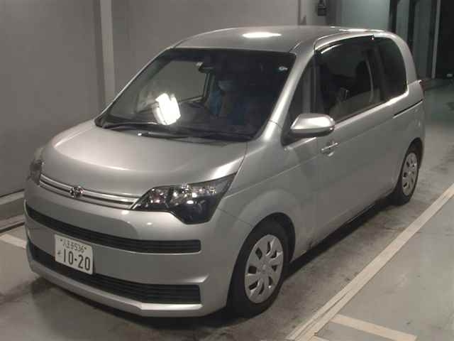 TOYOTA SPADE 2017