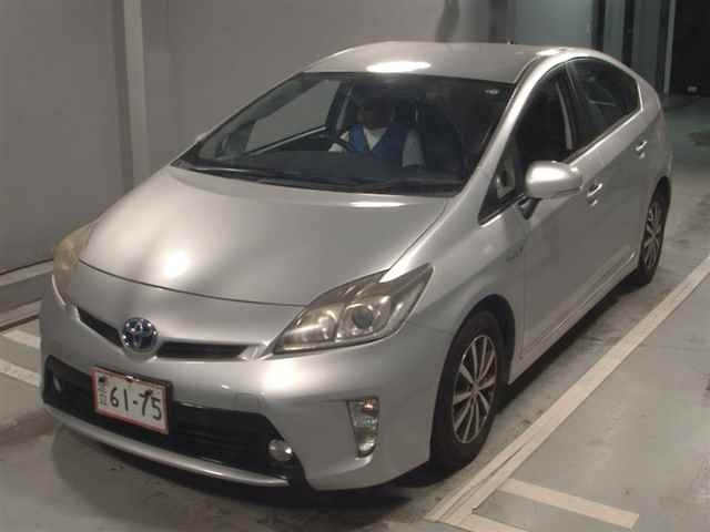TOYOTA PRIUS 2012