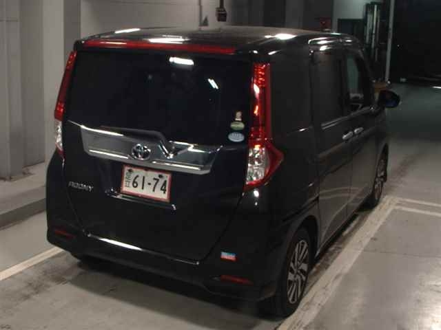 TOYOTA ROOMY 2016