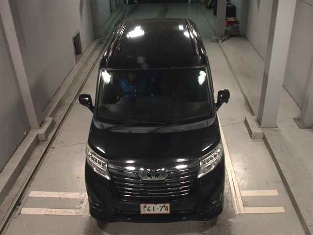 TOYOTA ROOMY 2016
