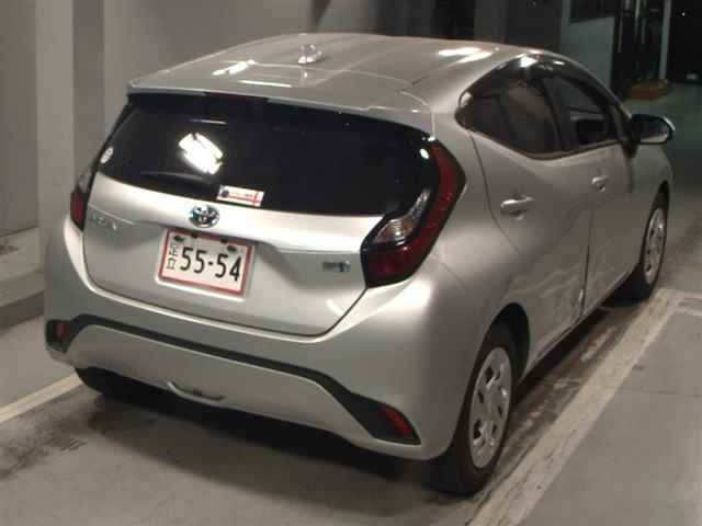 TOYOTA AQUA 2022