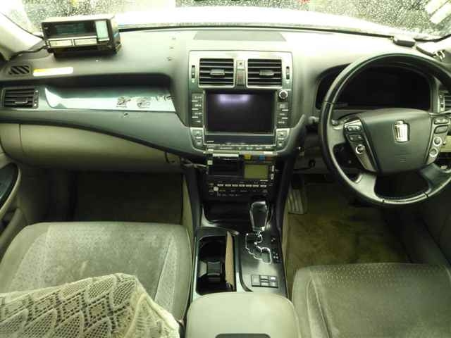 TOYOTA CROWN 2009