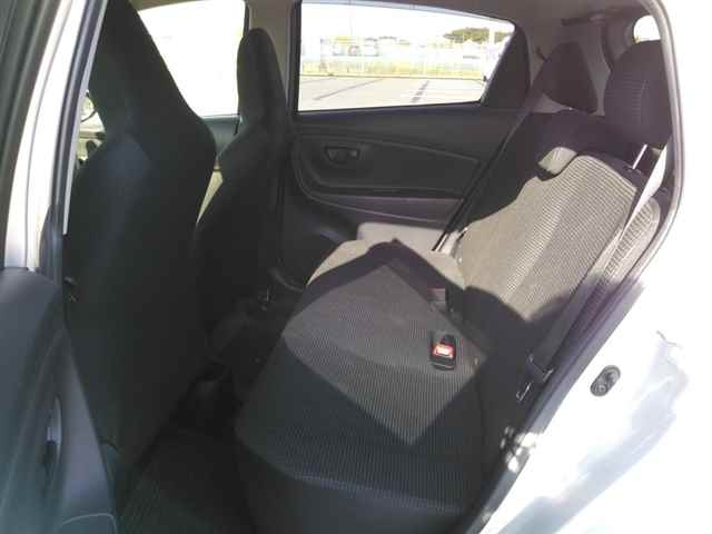 TOYOTA VITZ 2014