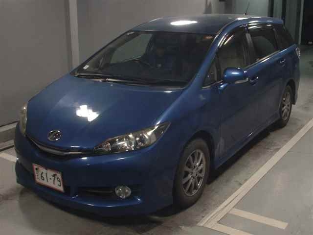 TOYOTA WISH 2014