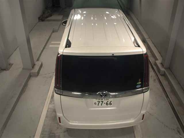 TOYOTA NOAH 2017
