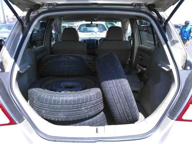 NISSAN TIIDA 2008