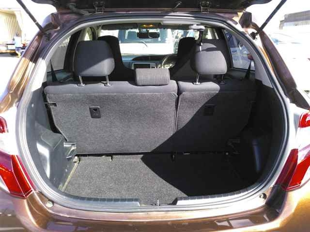TOYOTA VITZ 2014