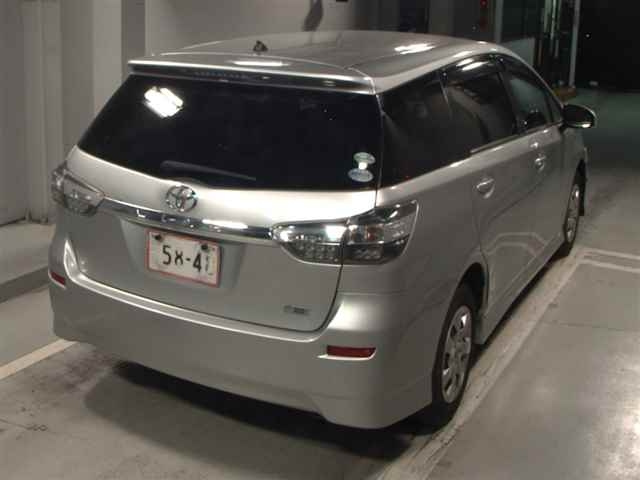 TOYOTA WISH 2016
