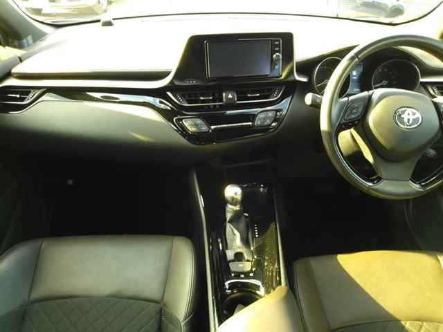 TOYOTA C-HR 2017