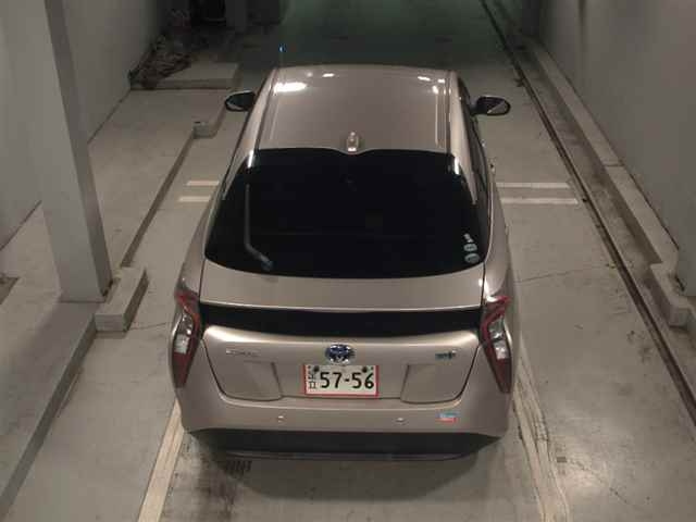TOYOTA PRIUS 2016